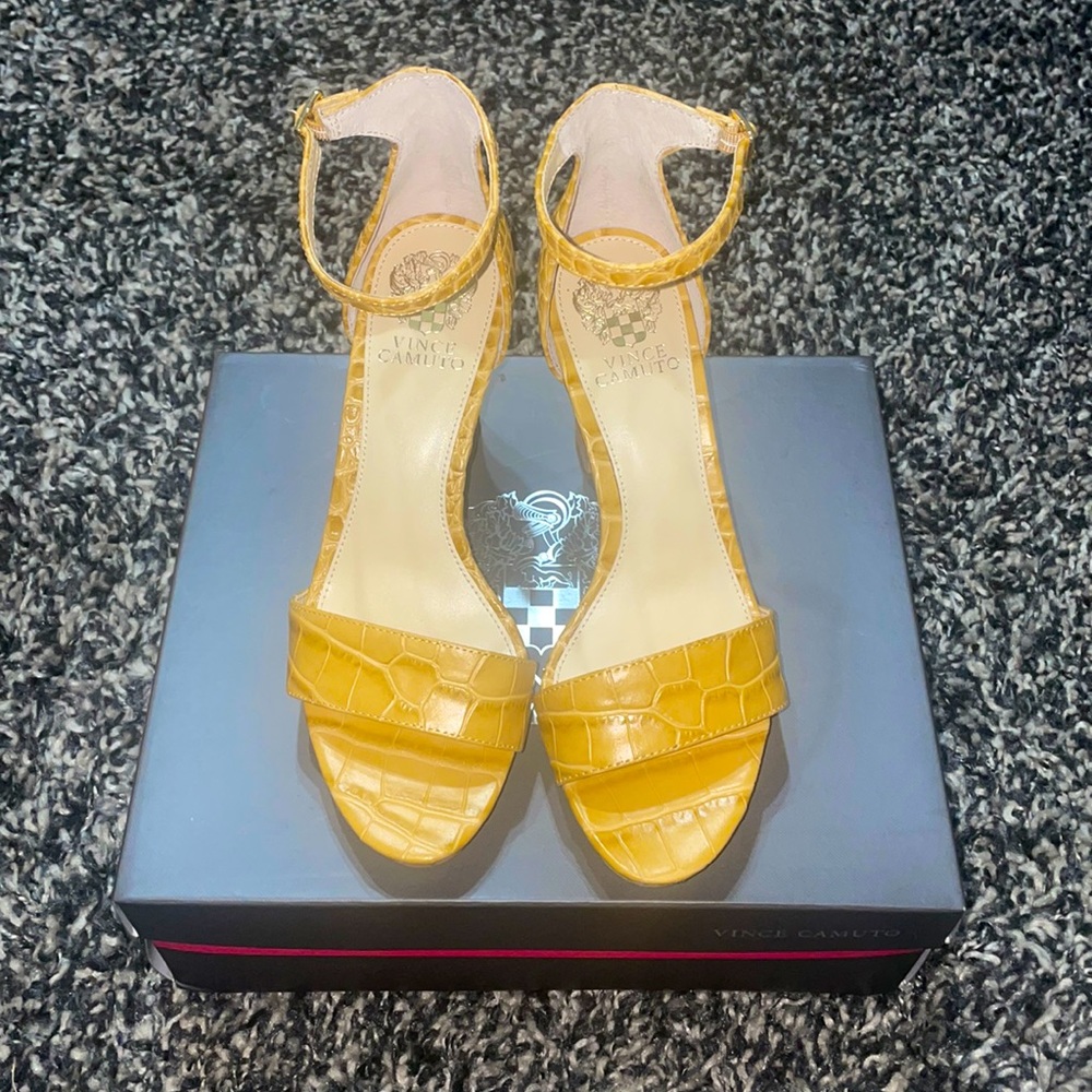 Brand New Camel Heels - Vince Camuto